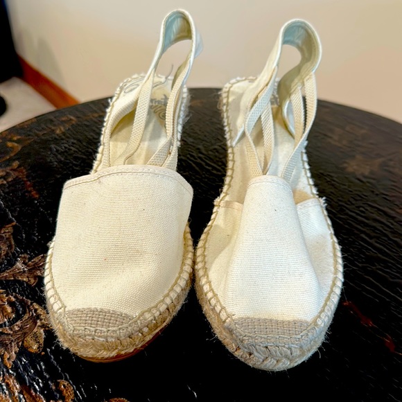 Espadrilles brand new.  Cream white canvas. - Picture 1 of 4
